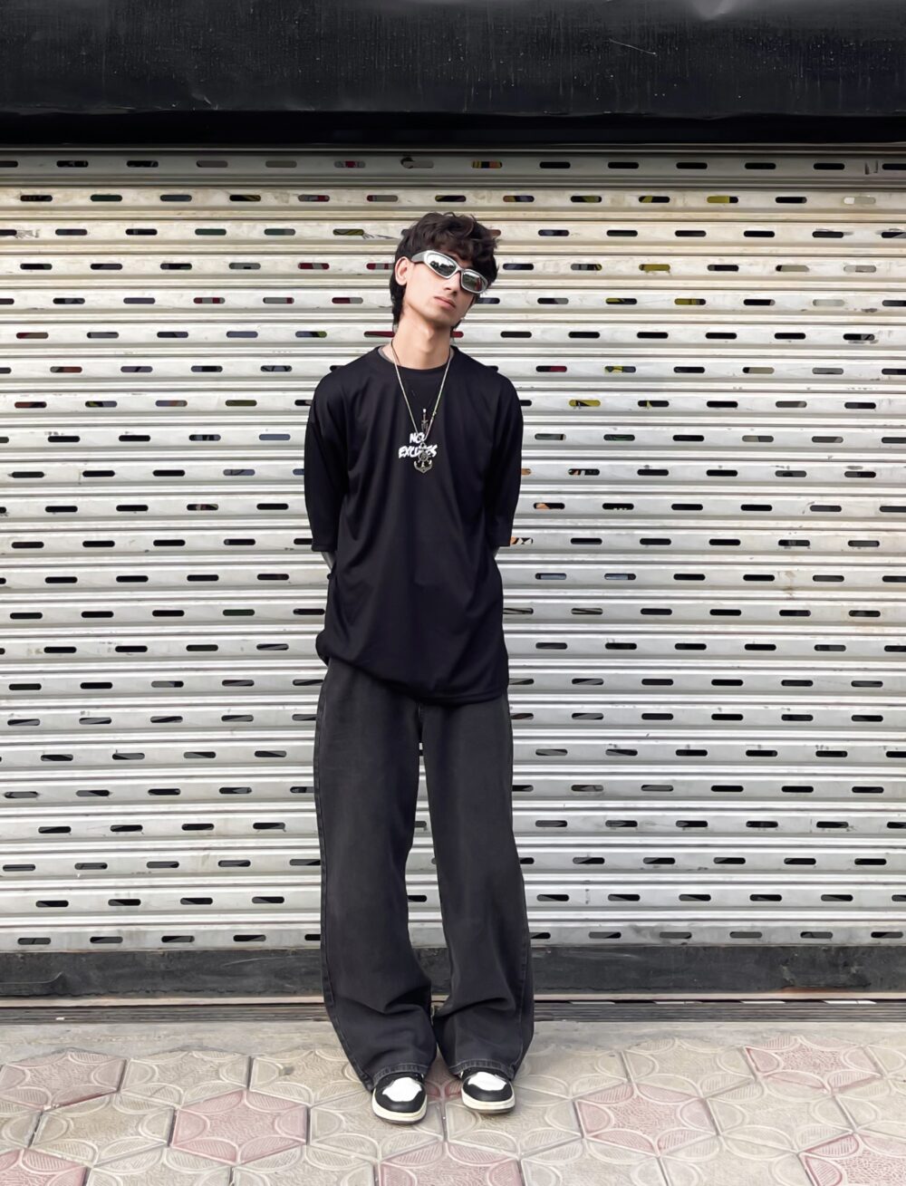 NO EXCUSES oversized Tee